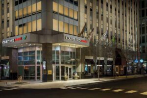 Courtyard by Marriott Chicago Book Now Pay Later in Chicago