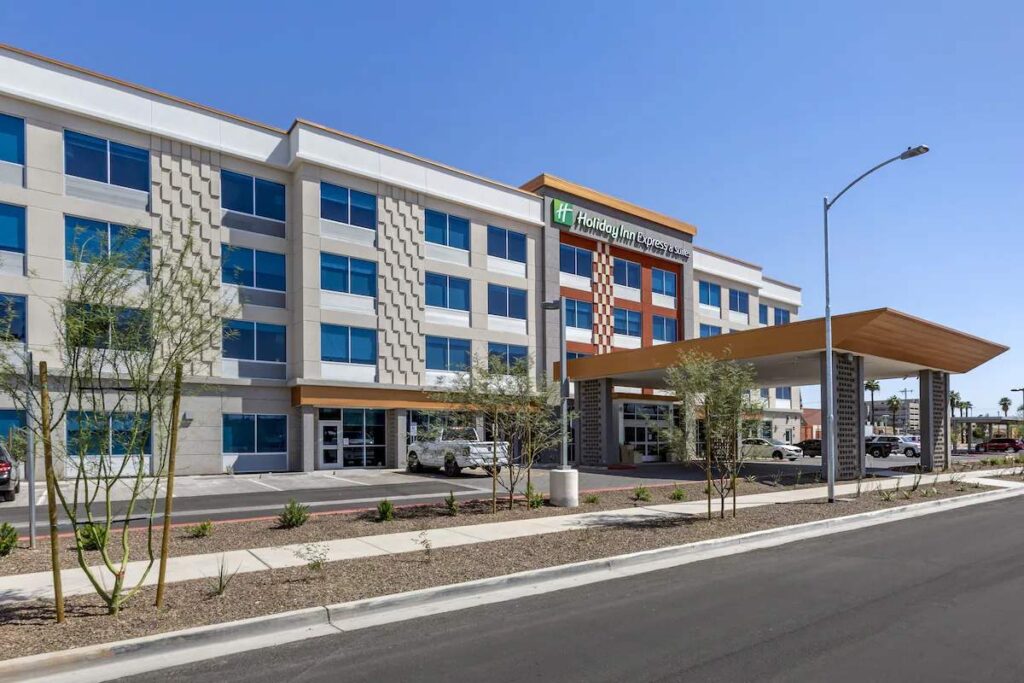 Holiday Inn Express & Suites Phoenix Dwtn – State Capitol by IHG hotel in Phoenix