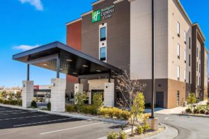 Holiday Inn Express & Suites Tulsa East - Catoosa by IHG Book Now Pay Later in 
