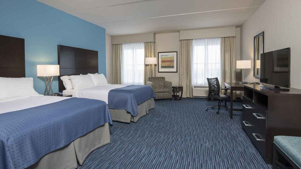 Holiday Inn Indianapolis Airport by IHG hotel in Indianapolis