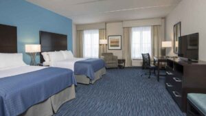 Holiday Inn Indianapolis Airport by IHG Book Now Pay Later in 