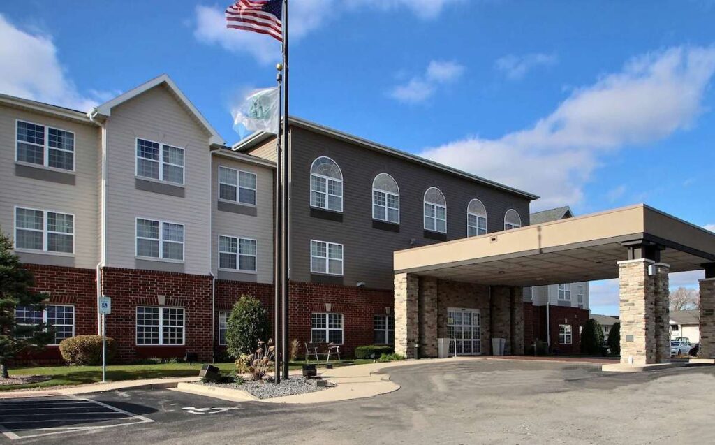 Holiday Inn Express Hotel & Suites Milwaukee Airport by IHG hotel in Milwaukee