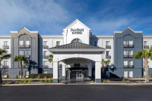 Fairfield Inn & Suites by Marriott Charleston North/Ashley Phosphate hotel in Charleston
