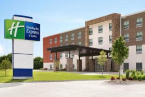 Holiday Inn Express & Suites - San Jose Airport by IHG Book Now Pay Later in San Jose