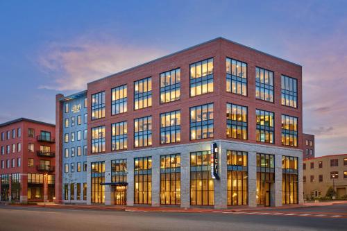 Aloft Portland Downtown Waterfront ME hotel in Portland