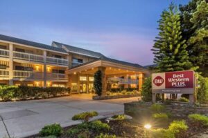 Best Western Plus Monterey Inn Book Now Pay Later in Monterey