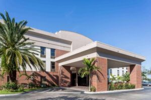 Days Inn & Suites by Wyndham Fort Myers Near JetBlue Park Book Now Pay Later in Fort Myers