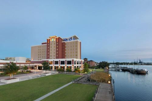 Embassy Suites By Hilton Wilmington Riverfront hotel in Wilmington