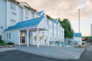 Guest Inn Pigeon Forge Book Now Pay Later in Pigeon Forge