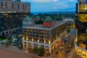 Hampton Inn & Suites Buffalo/Downtown With Pay Later Option