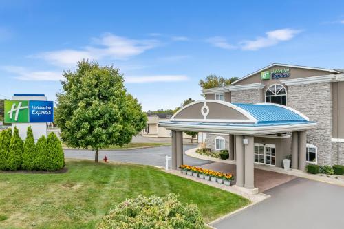 Holiday Inn Express Hartford-Newington by IHG hotel in Newington