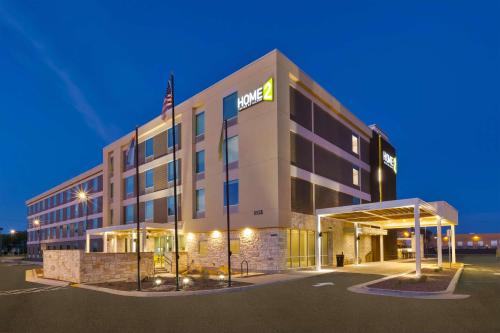 Home2 Suites By Hilton Tucson Airport, Az hotel in Tucson
