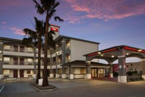Red Roof Inn PLUS + Galveston - Beachfront Book Now Pay Later in Galveston