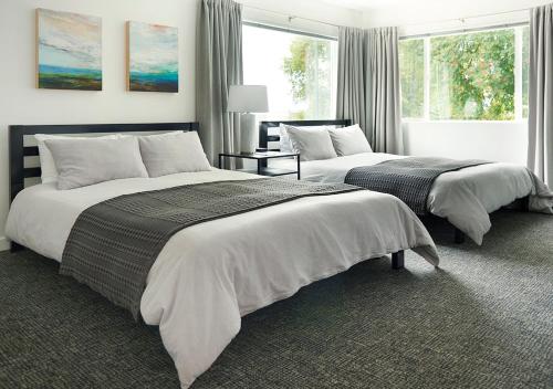 Snob Hollow Inn Downtown Anchorage hotel in Anchorage