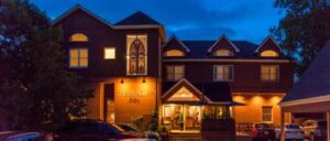 The Bradley Boulder Inn With Pay Later Option