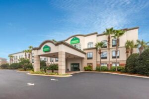 Wingate by Wyndham Destin Book Now Pay Later in Destin