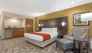 Best Western Plus Plaza by the Green Book Now Pay Later Hotels
