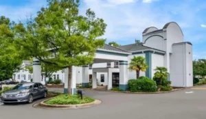 Clarion Pointe Apex - Holly Springs Book Now Pay Later Hotels