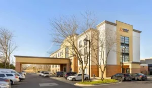 Comfort Inn & Suites Arlington Heights - Schaumburg Book Now Pay Later Hotels