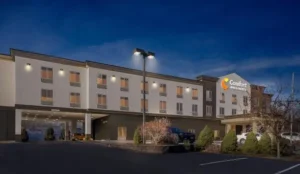 Comfort Inn & Suites Plainville-Foxboro Book Now Pay Later Hotels