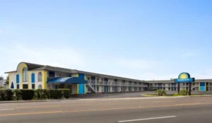 Days Inn by Wyndham Apopka/Orlando Book Now Pay Later Hotels