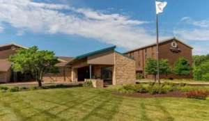 DoubleTree by Hilton Collinsville/St.Louis Book Now Pay Later Hotels