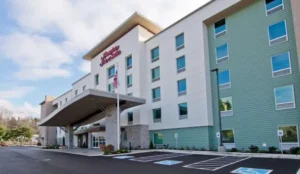 Hampton Inn & Suites Bellevue Downtown/Seattle Book Now Pay Later Hotels