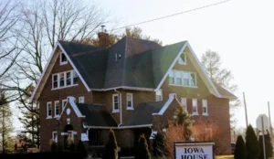 Iowa House Historic Inn Book Now Pay Later Hotels