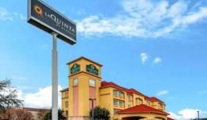 La Quinta by Wyndham DFW Airport West - Bedford Book Now Pay Later Hotels