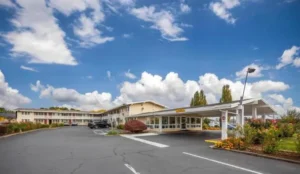 Rodeway Inn Albany Book Now Pay Later Hotels