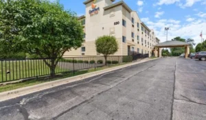 Comfort Suites Lombard - Addison Book Now Pay Later Hotels