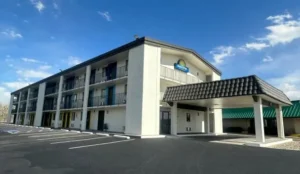 Days Inn by Wyndham Farmington NM Book Now Pay Later Hotels