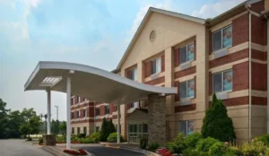 Fairfield Inn & Suites Detroit Farmington Hills Book Now Pay Later Hotels