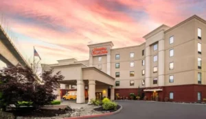 Hampton Inn and Suites Seattle - Airport / 28th Avenue Book Now Pay Later Hotels