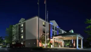 Holiday Inn Express Hotel & Suites Milwaukee-New Berlin by IHG Book Now Pay Later Hotels