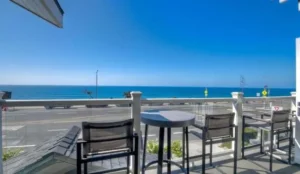 Luxury Ocean Views & Steps To The Sand - Tower 36 Upper Condo Unit (Condo Hotel) Book Now Pay Later Hotels