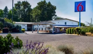 Motel 6-Gresham, OR - Portland Book Now Pay Later Hotels