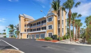 NEW Bonita Beach Escape - Studio Book Now Pay Later Hotels