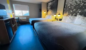 Super 8 by Wyndham Windsor Book Now Pay Later Hotels